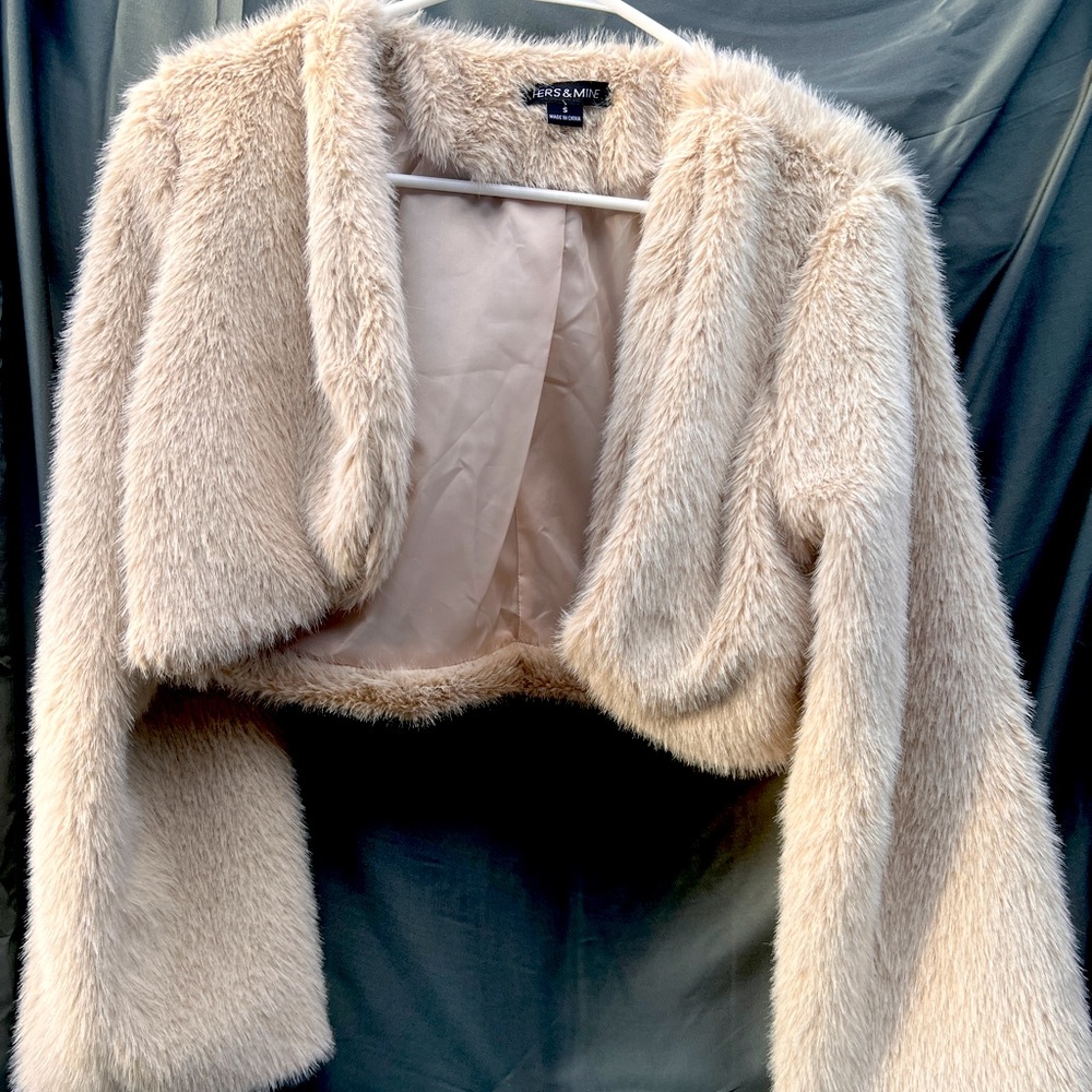 Cropped plush coat